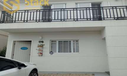 Casa a venda localizada no Condomínio Residencial Thina Residence, no Bairro Medeiros, em Jundiaí-SP. 3 quartos sendo 1 suite
