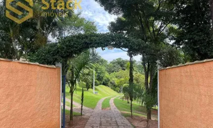 Sítio à Venda com 3 casas no Bairro Traviú em Jundiaí