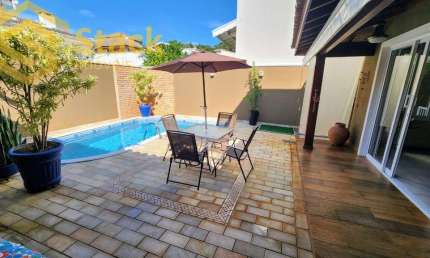 CASA À VENDA COM 6 QUARTOS - 412m² -  CONDOMÍNIO SANTA TERESA - JUNDIAÍ/SP!