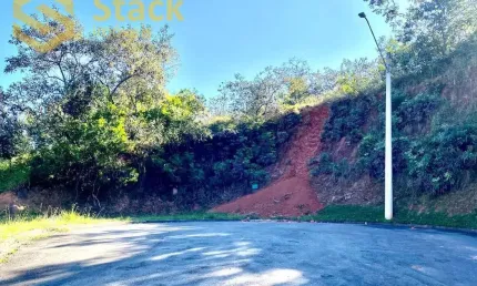 TERRENO A VENDA EM JUNDIAÍ NO CONDOMÍNIO ALTO PADRÃO PARQUE DOS MANACÁS NA REGIÃO DO BAIRRO CAXAMBU.