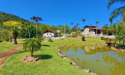 Terreno para Venda em Santo Amaro da Imperatriz, Varginha