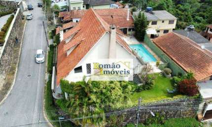 Casa à Venda - Próximo ao Centro de Mairiporã, Bairro Jd Esther