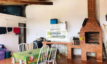 Casa com amplo quintal à Venda no Bairro Jd Pereira, Distrito de Terra Preta, Mairiporã/SP