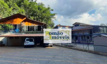 Luxuosa Residência à Venda no Clube de Campo de Mairiporã/SP