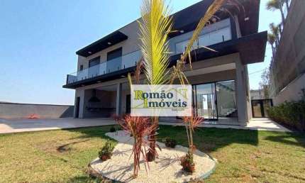 Linda Casa de Alto Padrão em Condomínio Exclusivo em Atibaia**