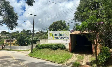 *Seu Refúgio em Mairiporã: Chácara com Terreno 100% Plano e Casa Aconchegante*