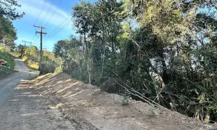 Terreno com 2,688m² de área total, lote com 66m de frente - Bairro Mato Dentro