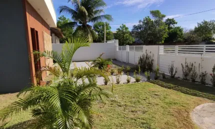 Casa em condomínio fechado com 3 quartos à venda na Barra do Jacuípe, Camaçari 