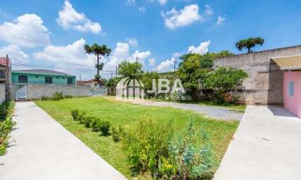 Casa com 4 quartos, amplo Quintal e piscina aquecida