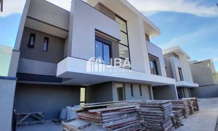 SOBRADOS TRIPLEX  COM 3 SUÍTES E TERRAÇO NO BACACHERI