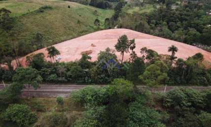 Terreno comercial à venda de 16.023,63m2 com projeto aprovado para Galpão