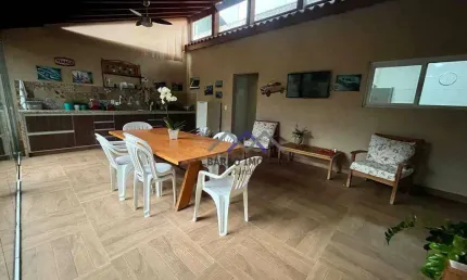 Casa com 2 quartos à venda na Rua Luiz Burckarte, 67, Horto Santo Antonio, Jundiaí