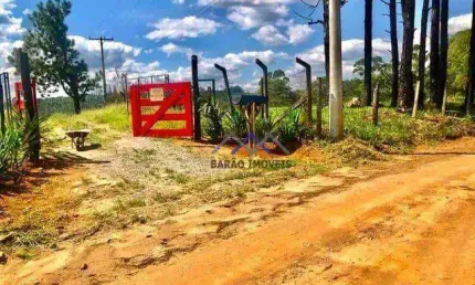 Sítio com 2 dormitórios à venda, 65000 m² por R$ 1.150.000,00 - Iara - Atibaia/SP