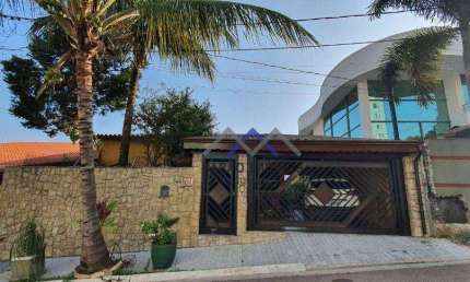 Linda Casa Térrea para venda, no bairro Jardim Santa Tereza em Jundiaí-SP.