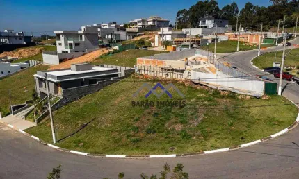 Terreno de Esquina em Condomínio Fechado à venda, 751 m² por R$ 940.000 - Chácara Estela - Santana de Parnaíba/SP
