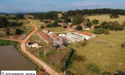 Sítio com 7 dormitórios à venda, 16600 m² por R$ 3.180.000 - Pirapitingui - Itu/SP