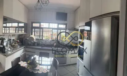 Casa com 3 dormitórios à venda, 153 m² por R$ 905.000 - Jardim Presidente Dutra - Guarulhos/SP