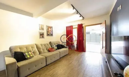 Casa em Guarulhos com 3 quartos à venda, 150 m² por R$ 490.000 - Jardim Adriana