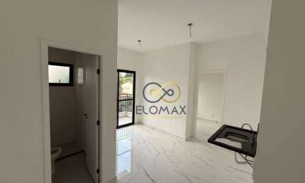 Apartamento na Vila Galvão com 1 dormitório e terraço