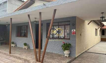 Vende e Locação  - Casa - 3 quartos, 2 suítes, 4 banheiros,  5 vagas - Vila Galvão - Guarulhos - SP.
