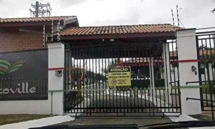 Casa em Condomínio à venda, 3 quartos, 1 suíte, 1 vaga, Barreiro - Taubaté/SP
