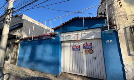 Casa com 3 quartos à venda na Rua Coronel Gomes Nogueira, Centro, Taubaté