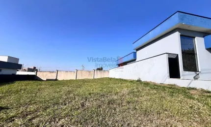 Terreno em Condomínio Fechado - Plano - Condomínio com Lazer.