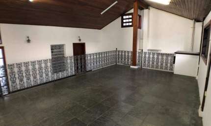 Comercial para aluguel, 3 quartos, 1 suíte, 1 vaga, Centro - Pindamonhangaba/SP