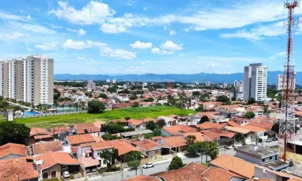 Apartamento a Venda no Solar Indepenência, andar alto, belíssima vista da serra.