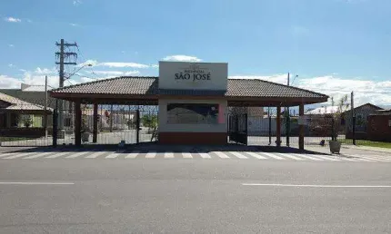 Casa em Condomínio à venda, 3 quartos, 1 suíte, 2 vagas, Vila dos Comerciários 2 - Taubaté/SP