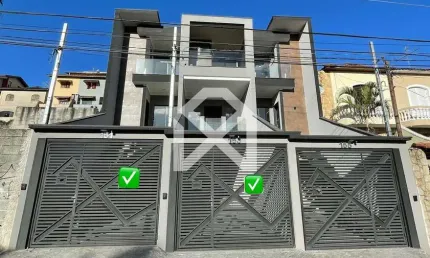 Sobrado à venda com 237m, 3 dormitórios/ 2 suítes , 3 vagas de garagem, Jardim Textil, SP