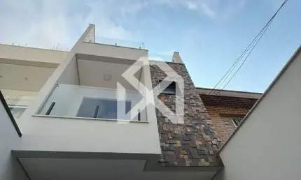 Sobrado à venda com 174m, 3 dormitórios, 1 suite, 2 varandas, 2 vagas de garagem, Cidade Mãe do Céu