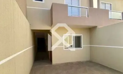 Sobrado à venda com 100m, 2 dormitórios, 2 suítes, 2 vagas de garagem, jardim vila formosa, são pau