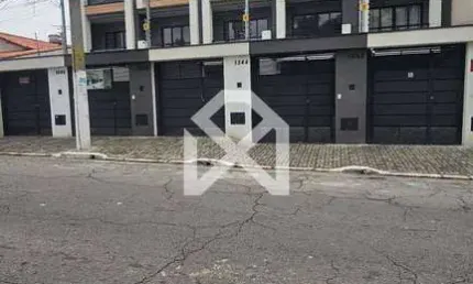 Sobrado à venda com 155m, 2 dormitórios, 2 suítes, 4 vagas de garagem, Vila Antonieta, São Paulo, S