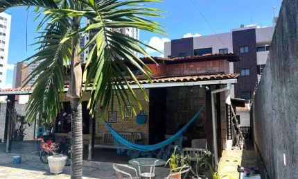 Casa a venda com piscina, 03 quartos e 229m² no Bessa - CA2605