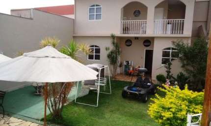 CASA EM DOIS LOTES EM ÓTIMA LOCALIZAÇÃO NO SANTA BRANCA