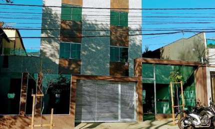APARTAMENTO DE ÁREA PRIVATIVA COM TRÊS QUARTOS (SUÍTE) NO SANTA MÔNICA