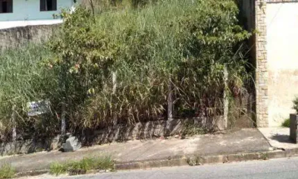 Lote de 360 m² bairro Ouro Preto com 19 m de altura para prédio.