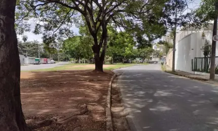 Terreno comercial à venda na Pampulha, Belo Horizonte  por R$ 3.400.000