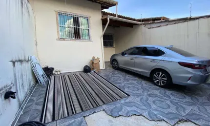 CASA GEMINADA DE TRÊS QUARTOS NA MELHOR LOCALIZAÇÃO DO SANTA MÔNICA