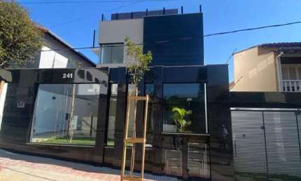 COBERTURA DE TRÊS QUARTOS A VENDA NO BAIRRO PARQUE COPACABANA