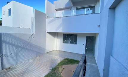 CASA GEMINADA INDIVIDUAL DE DOIS QUARTOS NO BAIRRO CÉU AZUL
