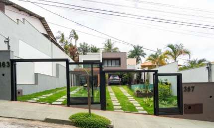 CASA DE ALTO PADRÃO EM CONDOMÍNIO NO BAIRRO PLANALTO