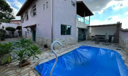 Casa com 3 quartos à venda na Santa Amélia, Belo Horizonte 