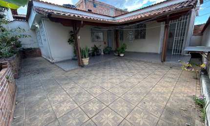 Casa com 2 quartos para alugar no Jardim Guanabara, Belo Horizonte 