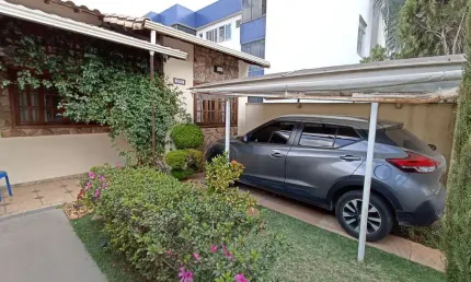 Casa geminada  com entrada independente no bairro jardim atlântico