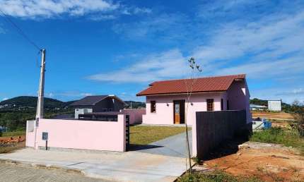 Casa com 3 quartos para alugar na Rua Eduardo Antonio Lazzarin, Forquilhas, São José