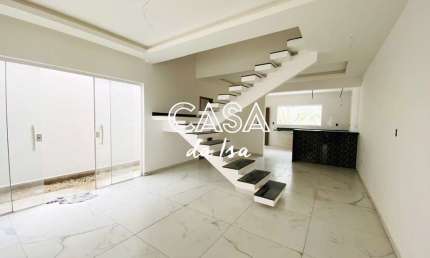 Imperdível! Casa à venda em Resende-RJ, Bela Vista: 3 quartos, 1 suíte, 1 sala, 2 banheiros, 2 vagas, 173m². Confira!