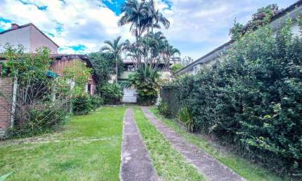 Imperdível oportunidade de adquirir uma casa de 3 quartos, 1 suíte e 263m² no Centro de Itatiaia-RJ!