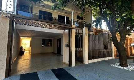 Casa com 3 quartos à venda na Rua Professor Valter Biazin, 53, Jardim Novo Oásis, Maringá